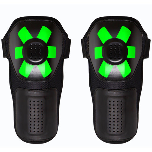 osaka player knee protections