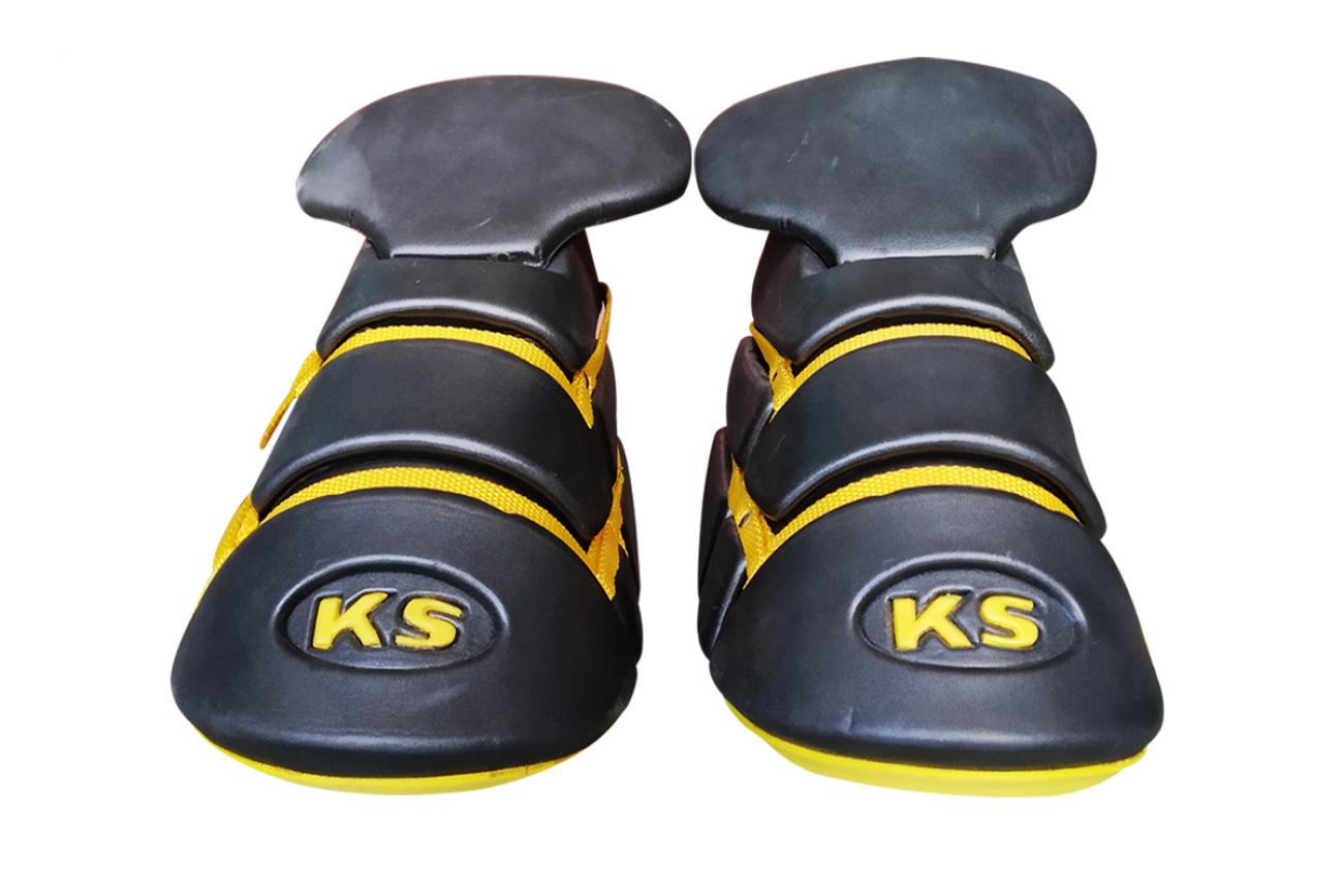 ks essential kickers black|yellow-large